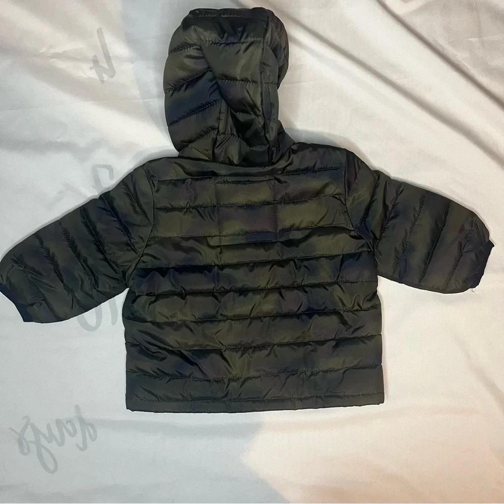 Baby Gap Cold Controlled Hooded Puffer Jacket in Green Camo in Size 0-6 Months